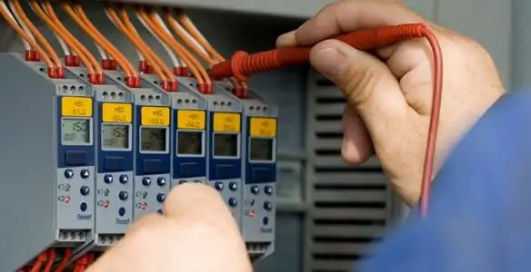 electrical contractors performing professional electrical system testing and configuration in New Orleans, LA