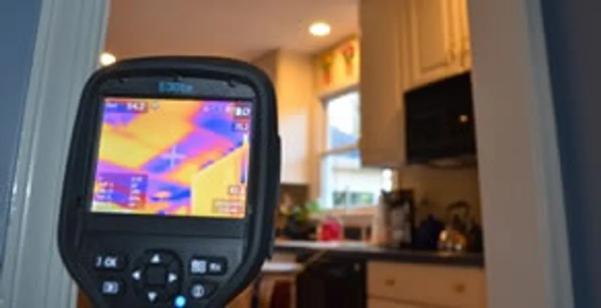 home energy audit service using thermal imaging to evaluate electrical efficiency inside a home in New Orleans, LA